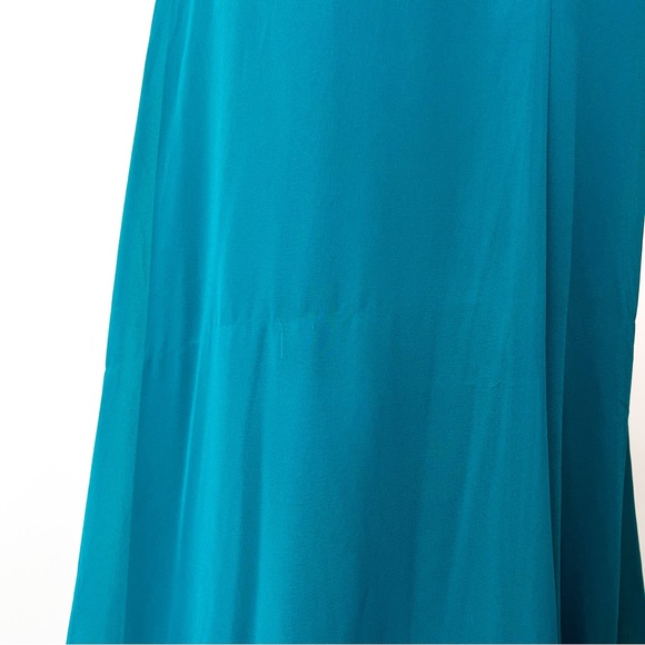 LAST CHANCE Cameron Blake • Beaded Cap Sleeve Ruched Bodice Dress • 14 - Picture 7 of 14